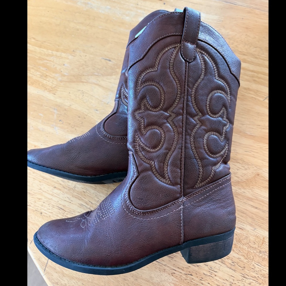 Cat & Jack chocolate brown cowgirl boots size 3